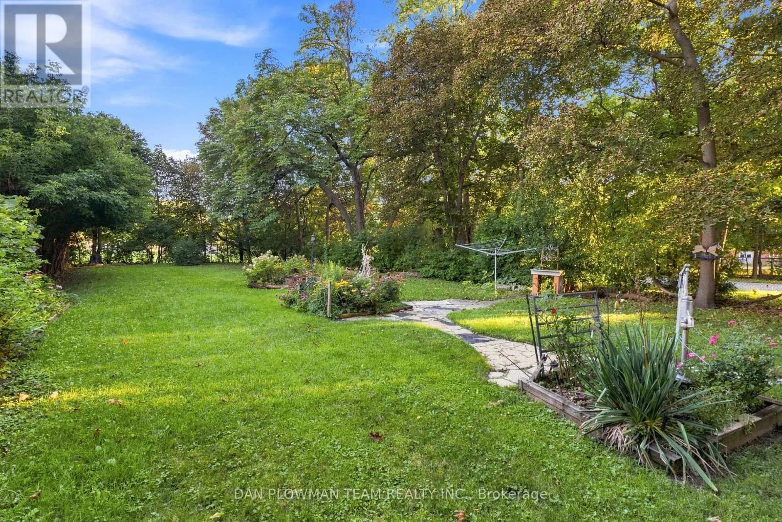 519 KINGSTON ROAD W