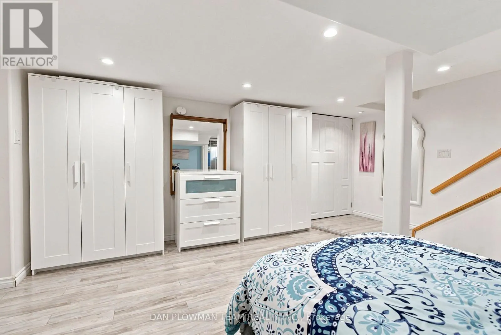 519 KINGSTON ROAD W