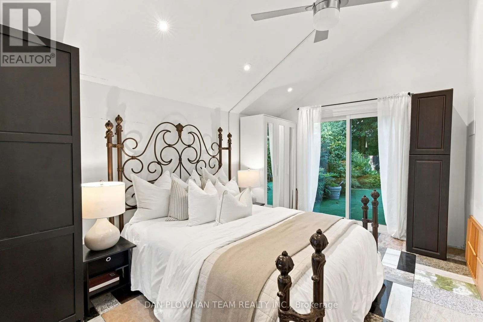 519 KINGSTON ROAD W