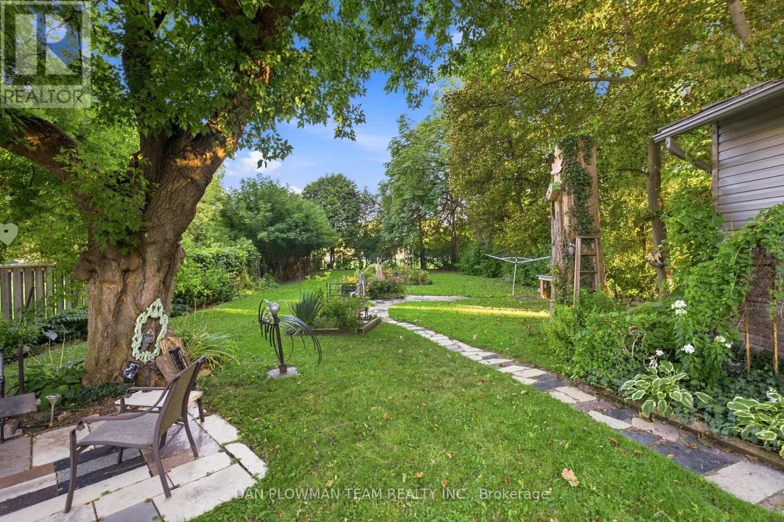 519 KINGSTON ROAD W