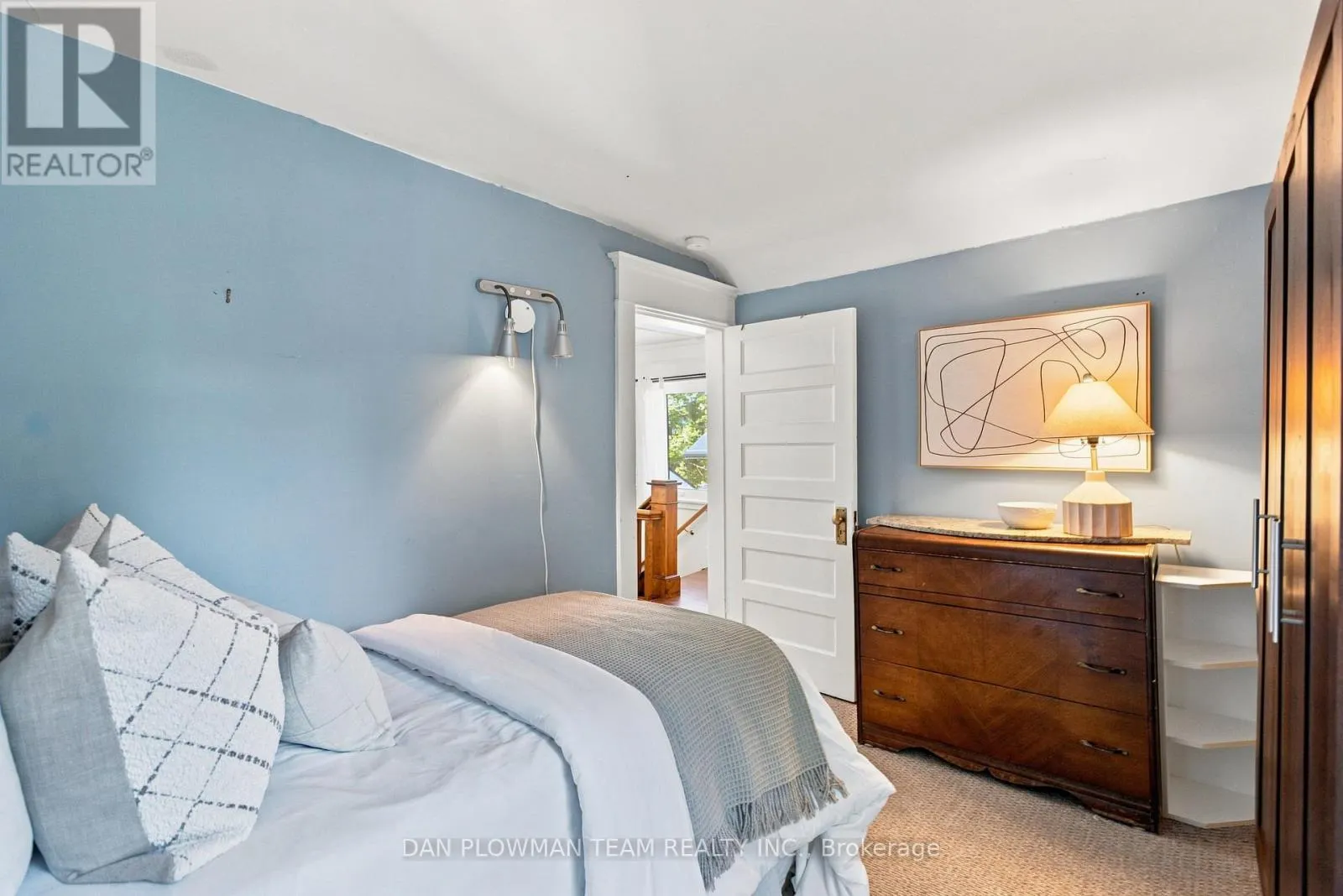 519 KINGSTON ROAD W