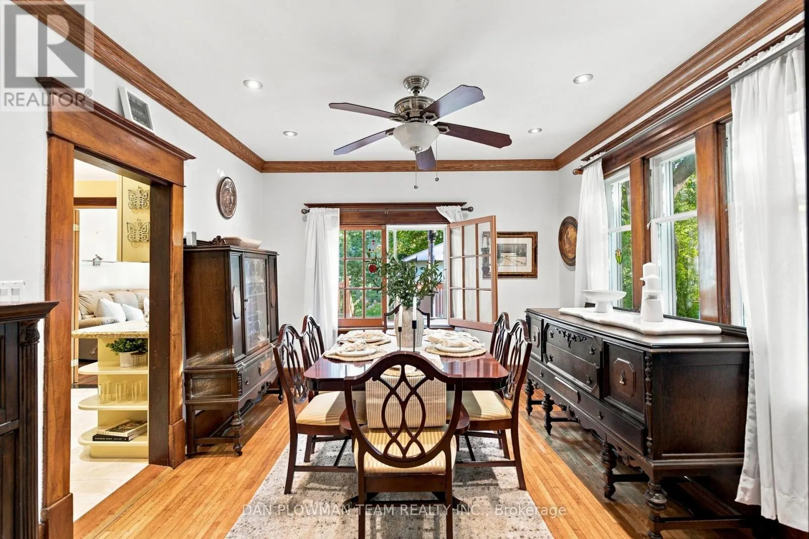 519 KINGSTON ROAD W