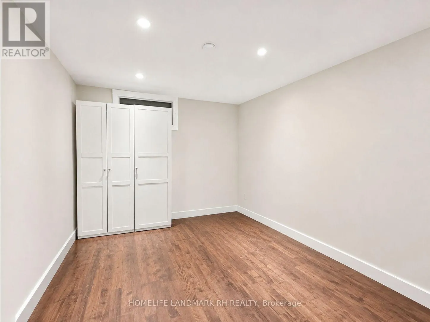 103 -107 BROCK STREET S