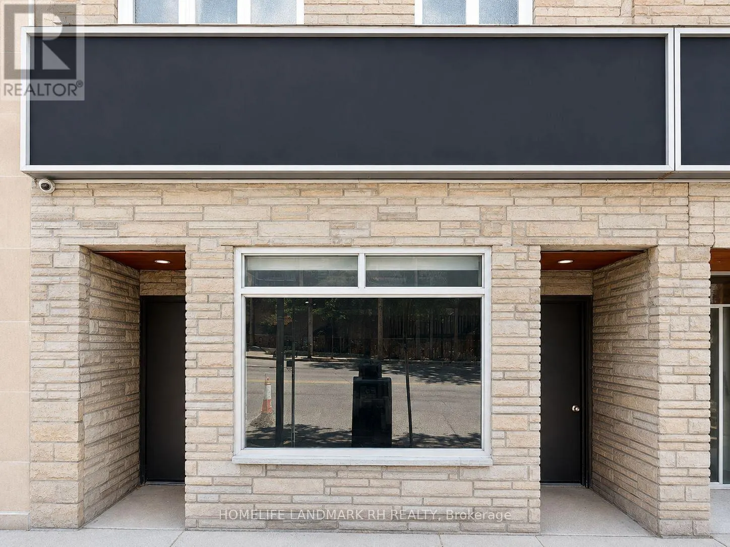103 -107 BROCK STREET S