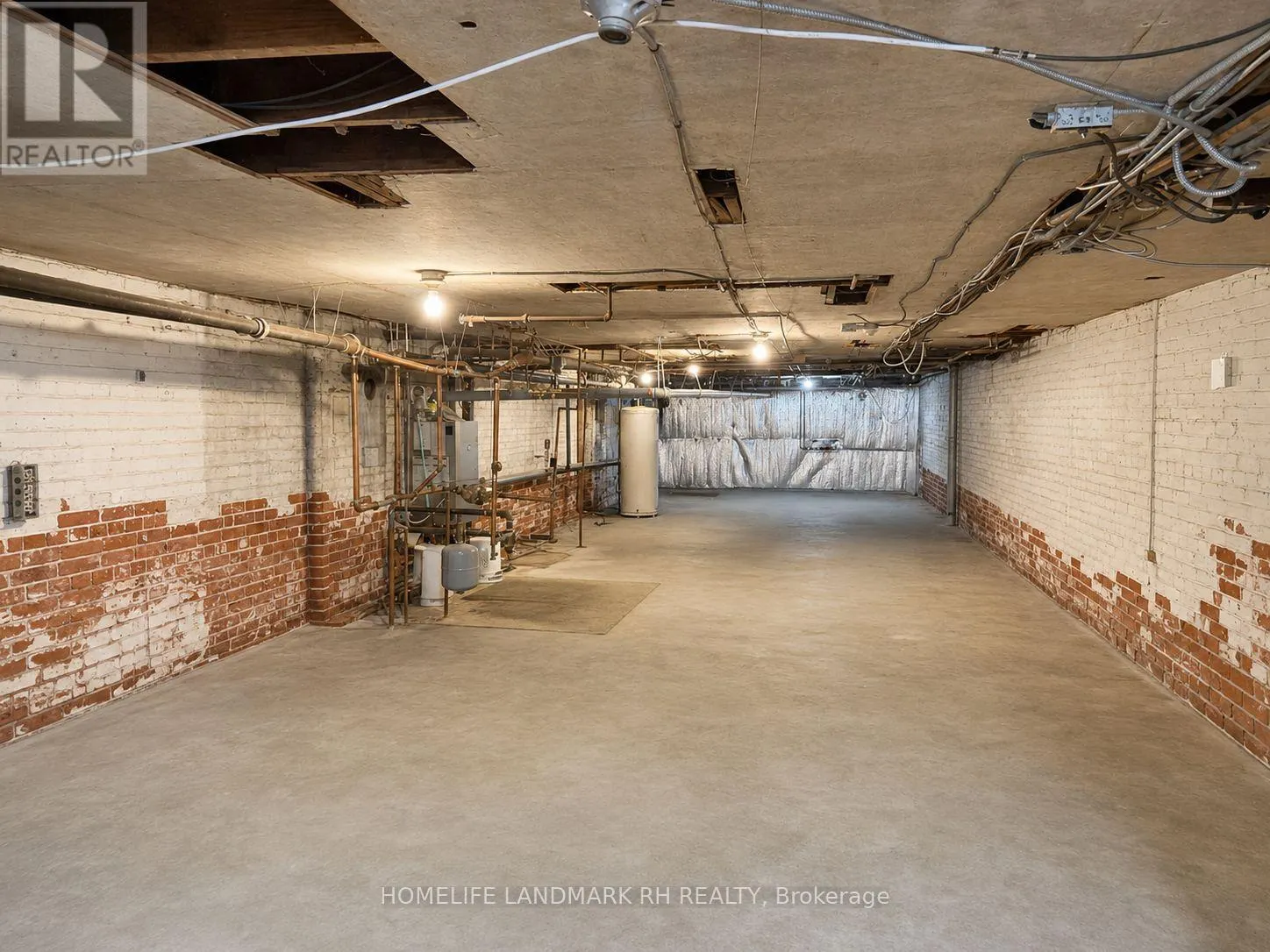 103 -107 BROCK STREET S