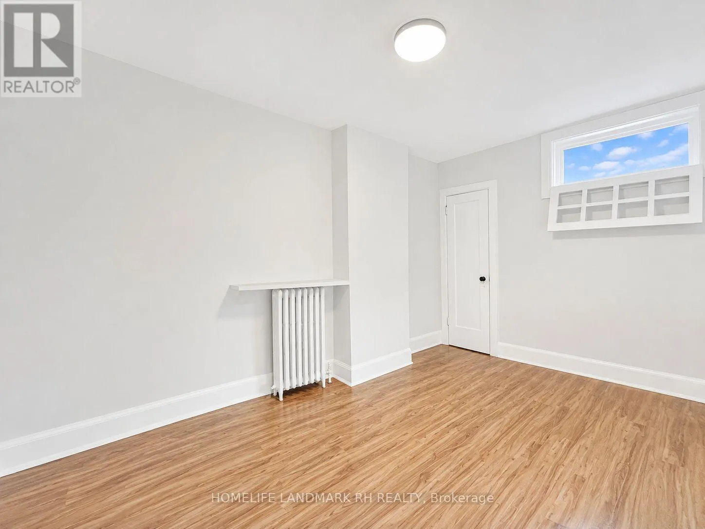 103 -107 BROCK STREET S