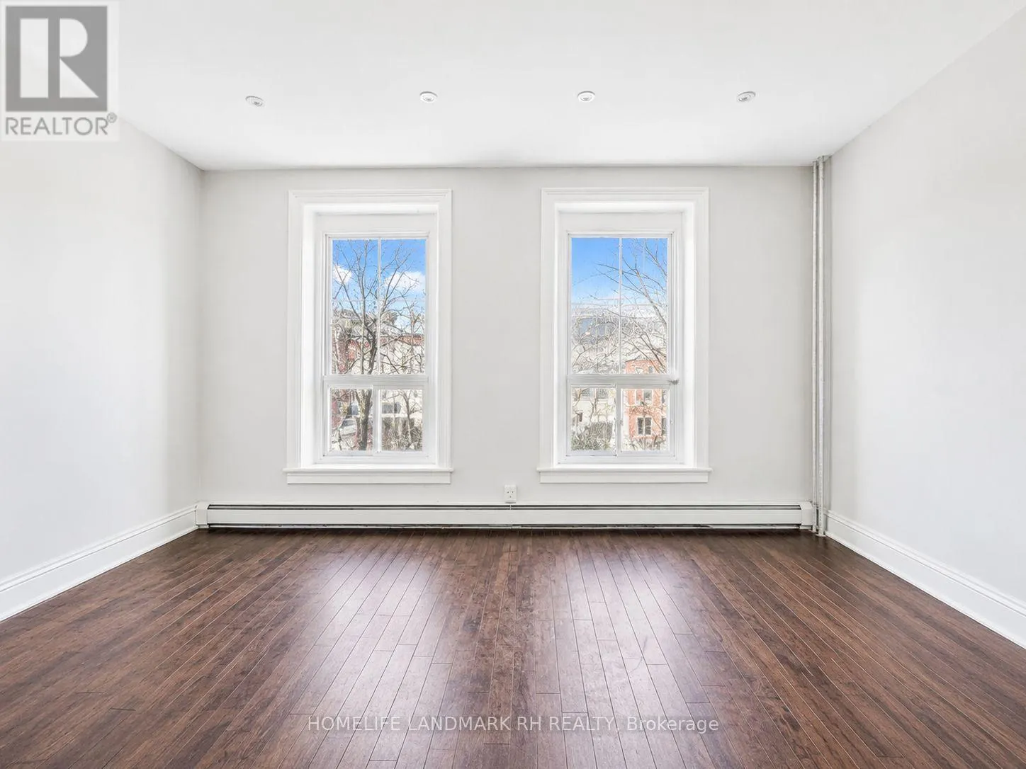 103 -107 BROCK STREET S