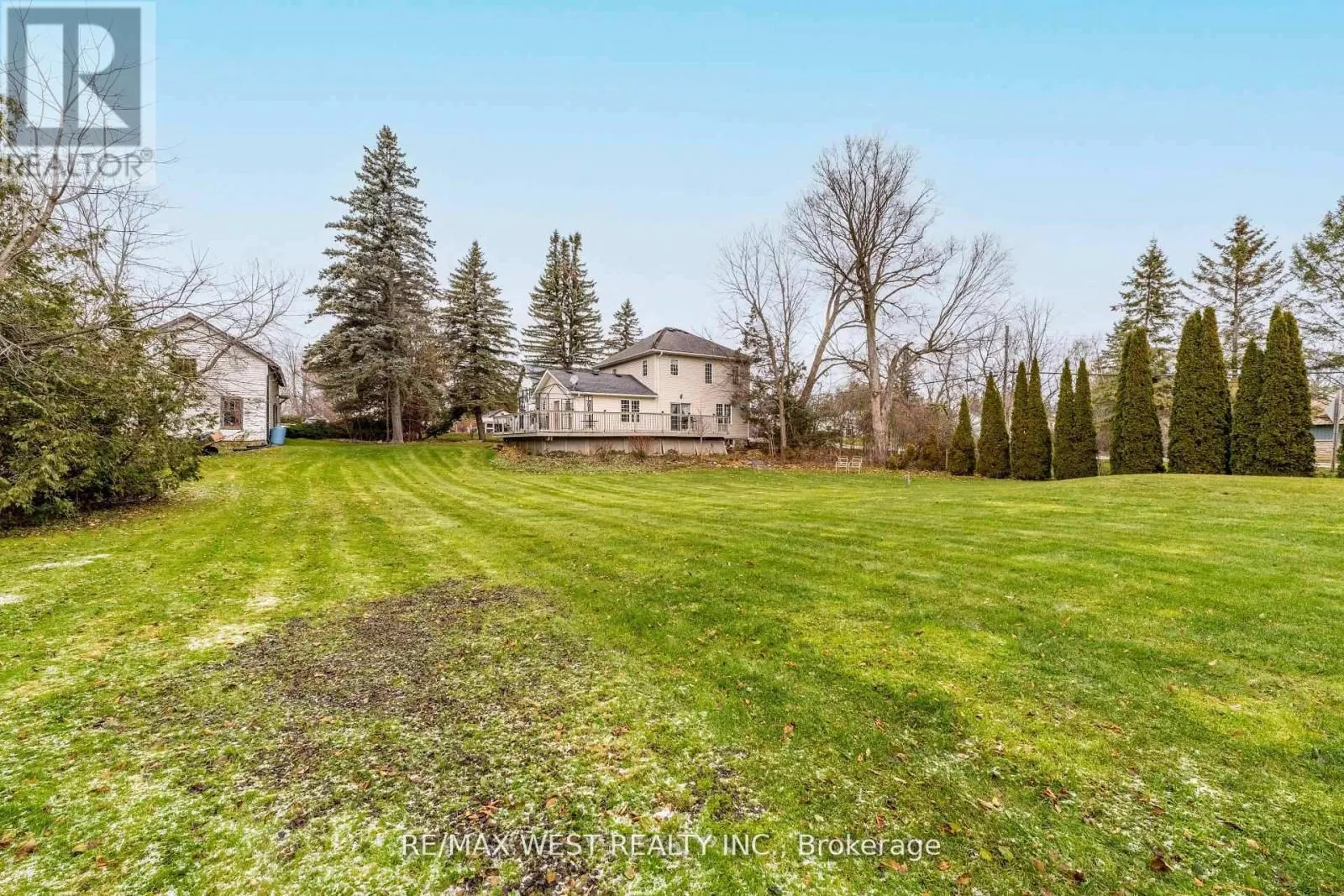 4 CORYELL STREET