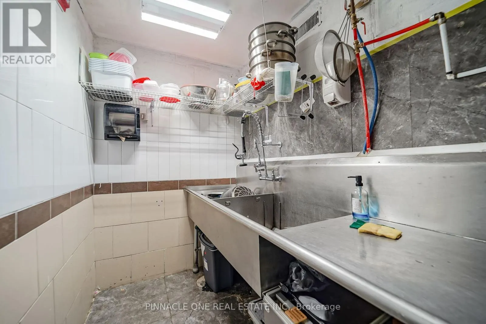 51B KING STREET E
