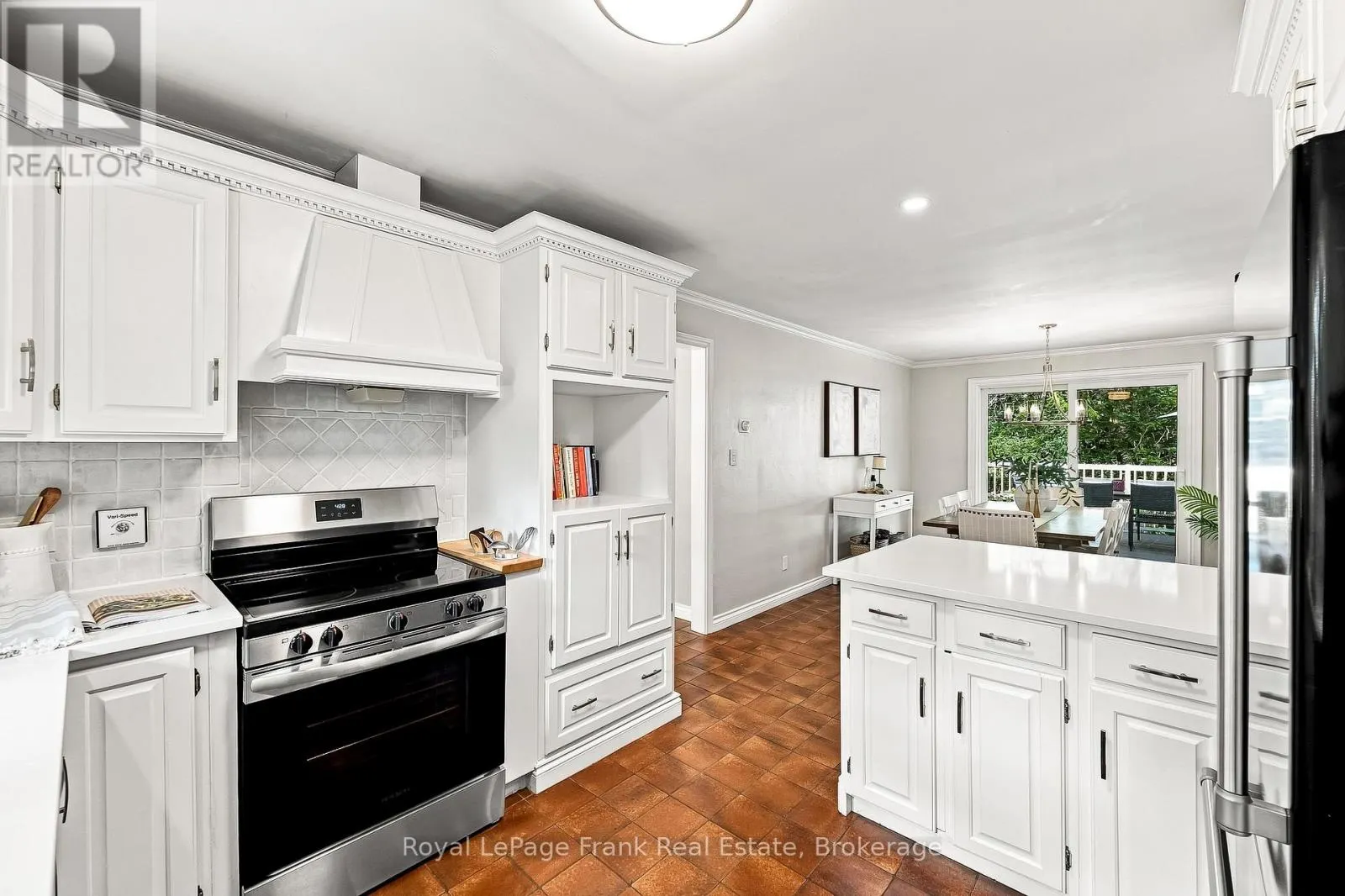 2407 ASHBRIDGE ROAD