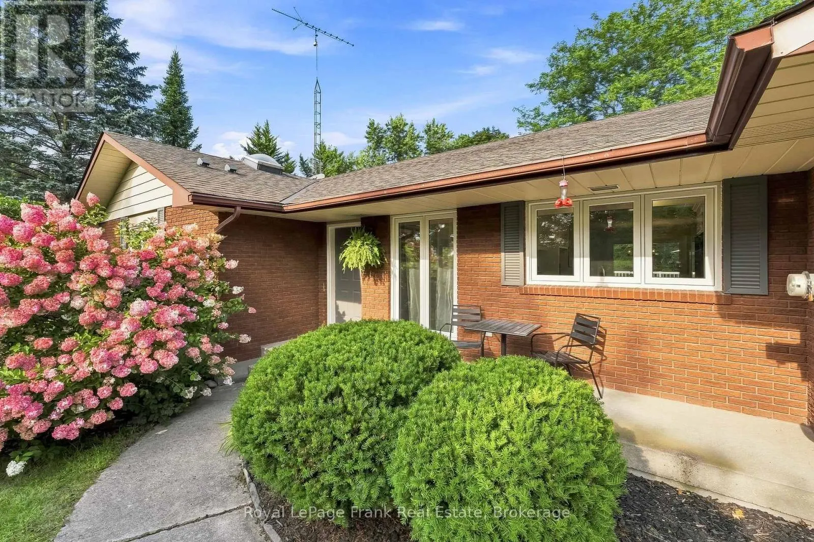 2407 ASHBRIDGE ROAD