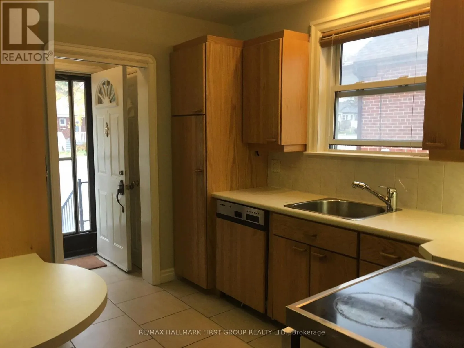 482 WARDEN AVENUE