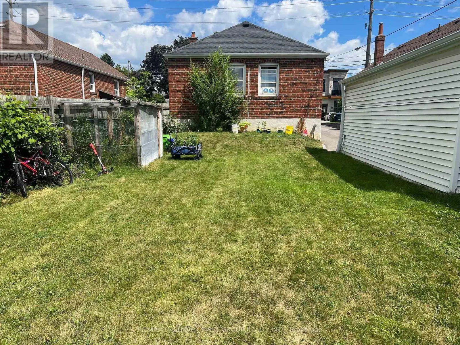 482 WARDEN AVENUE