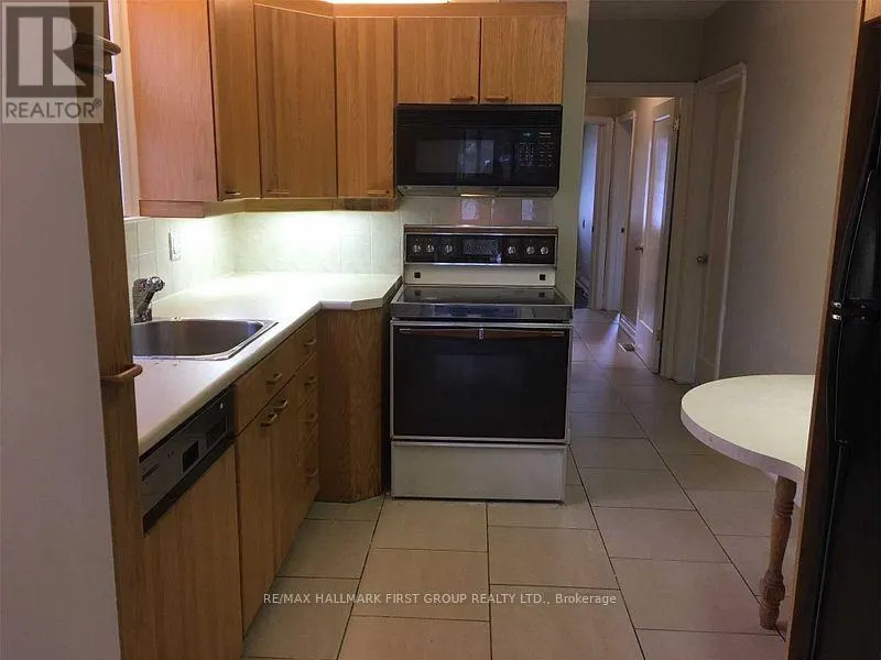 482 WARDEN AVENUE