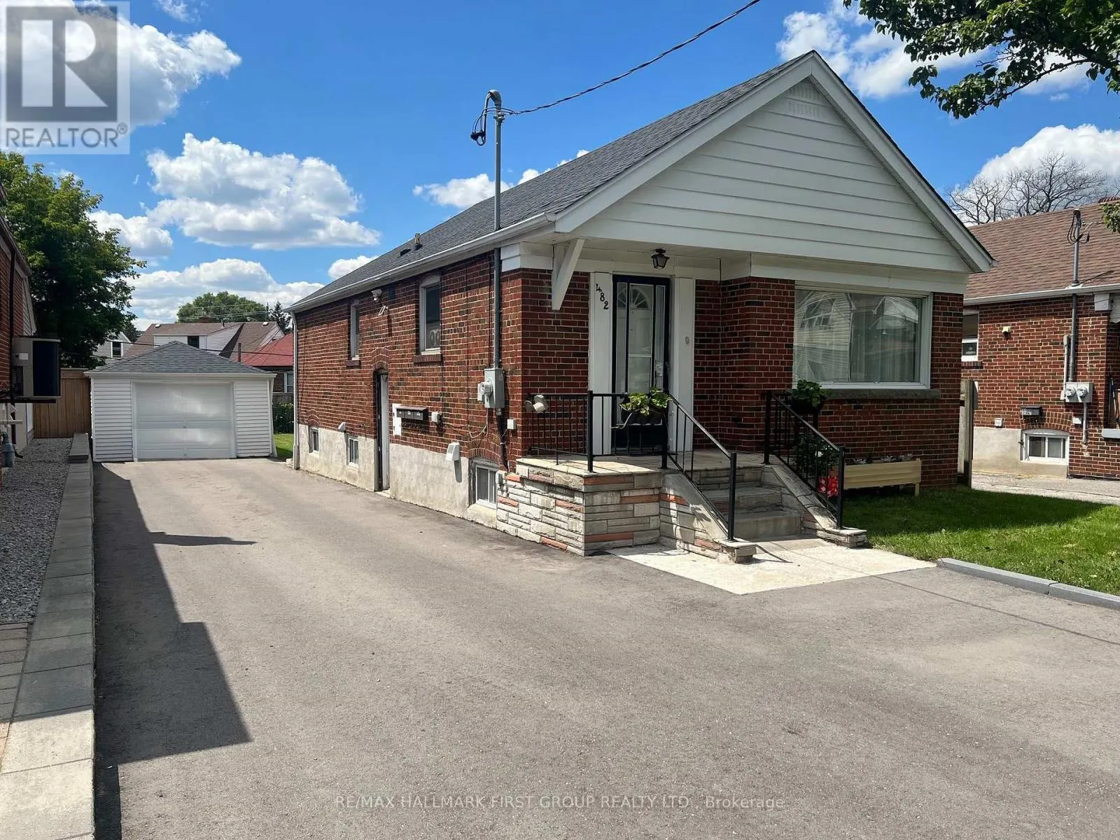 482 WARDEN AVENUE