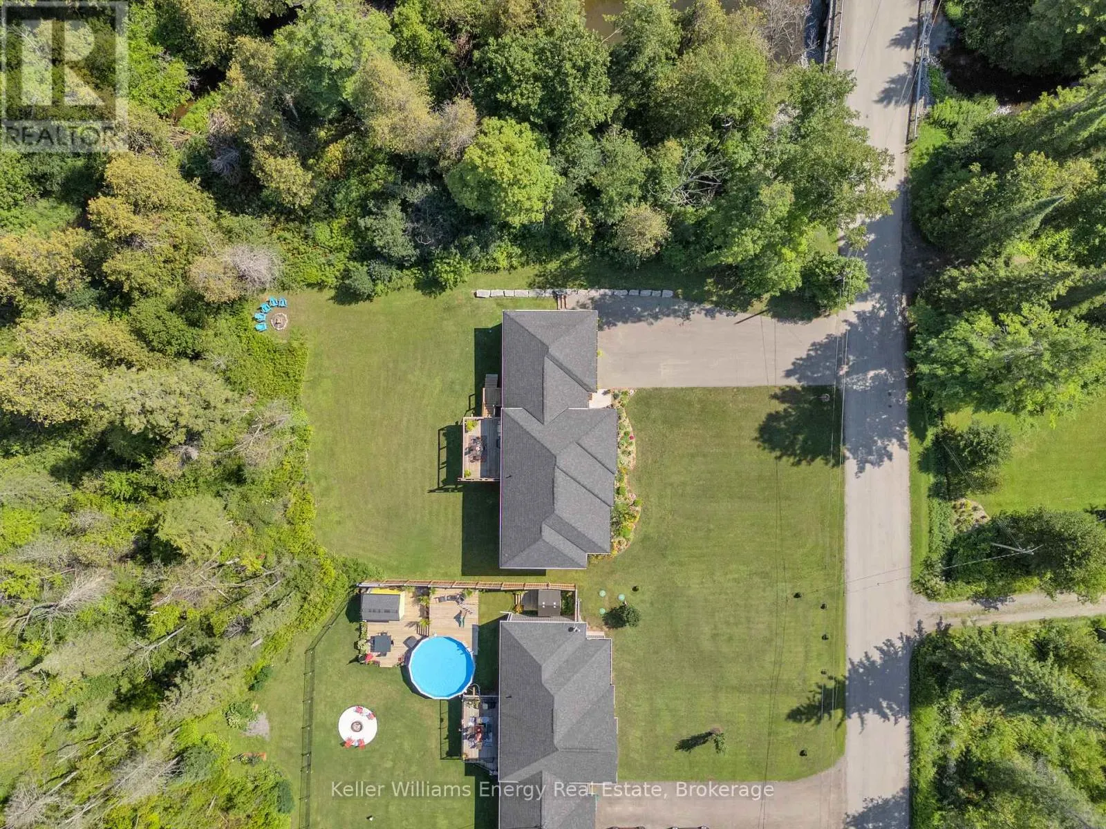 29 WALDWEG DRIVE