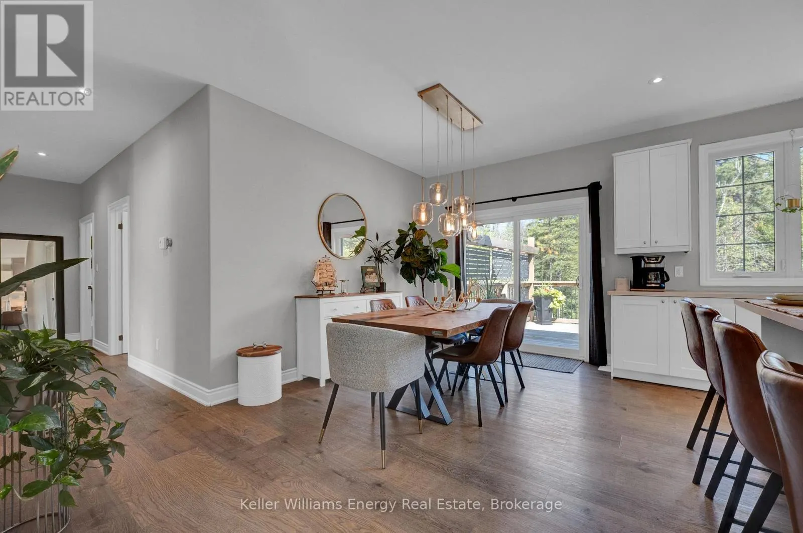 29 WALDWEG DRIVE