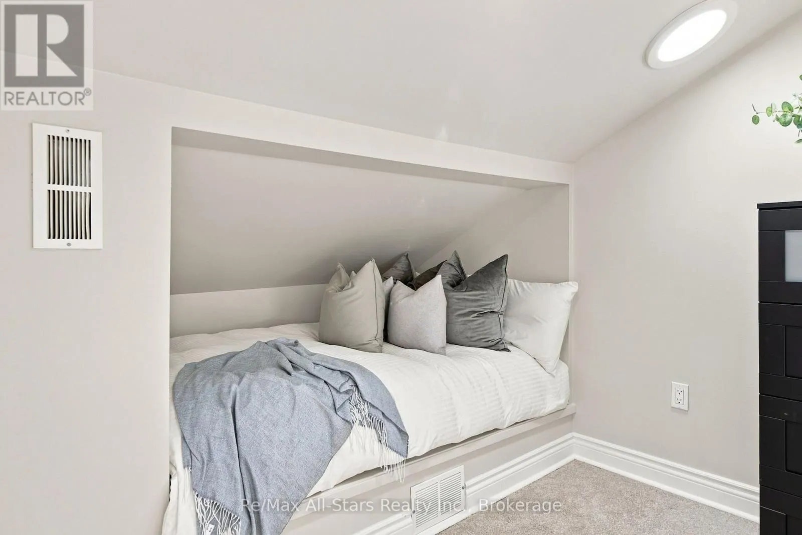 15238 OLD SIMCOE ROAD