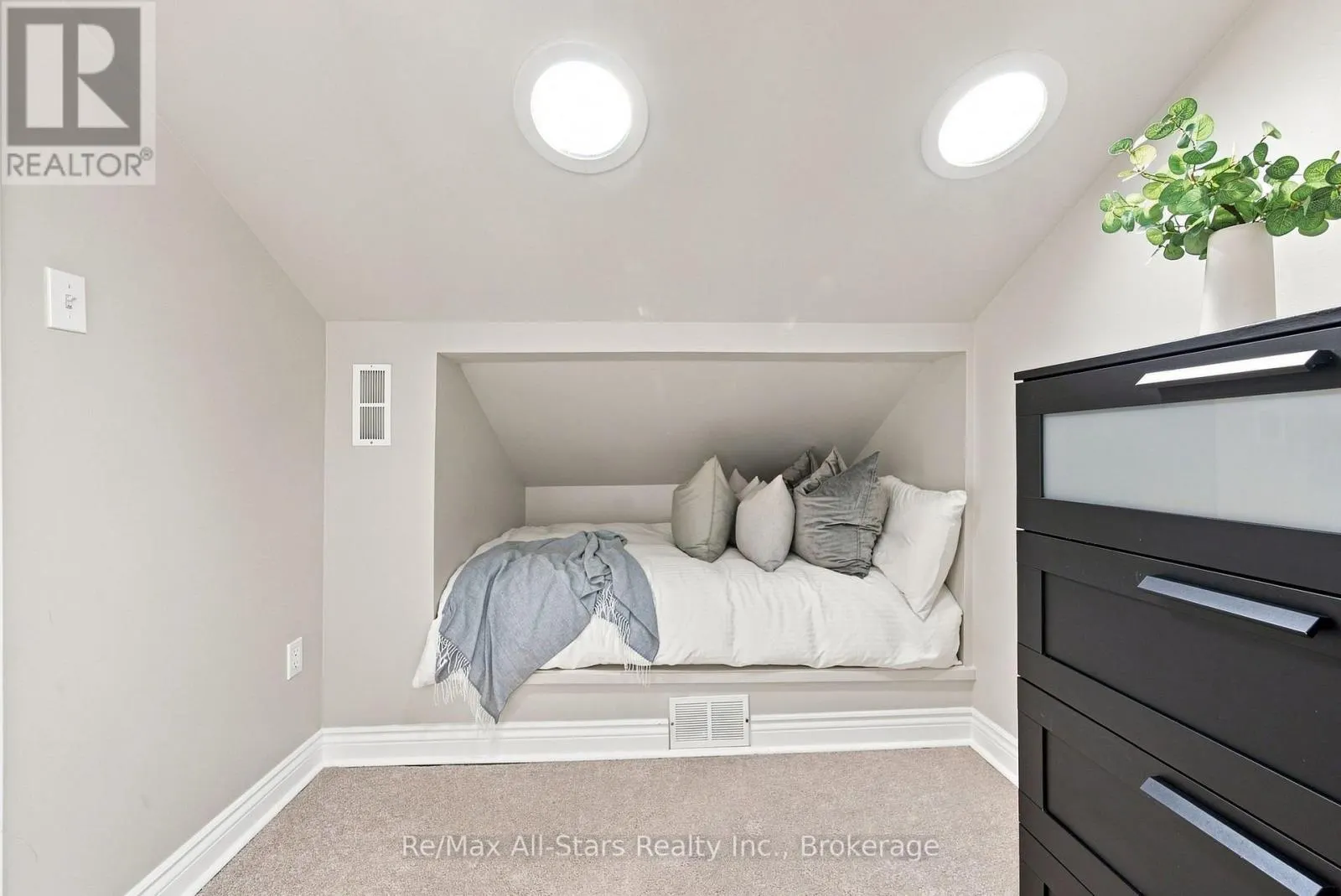 15238 OLD SIMCOE ROAD