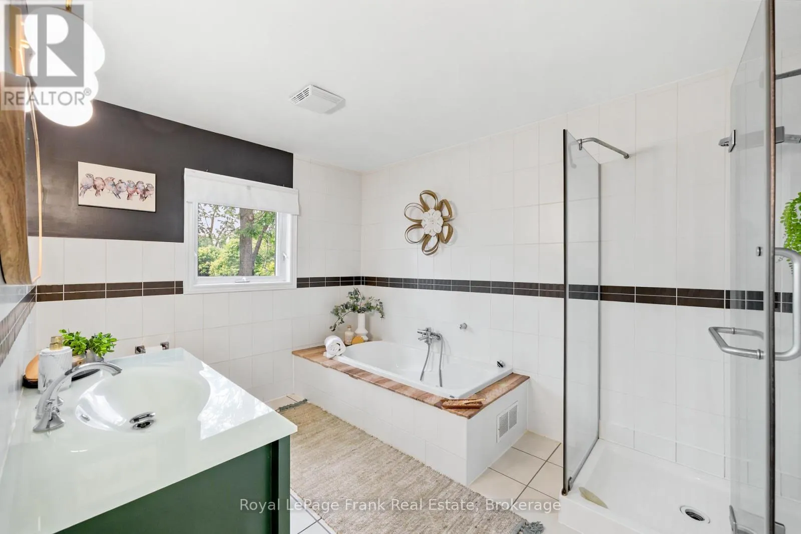 246 COCHRANE STREET