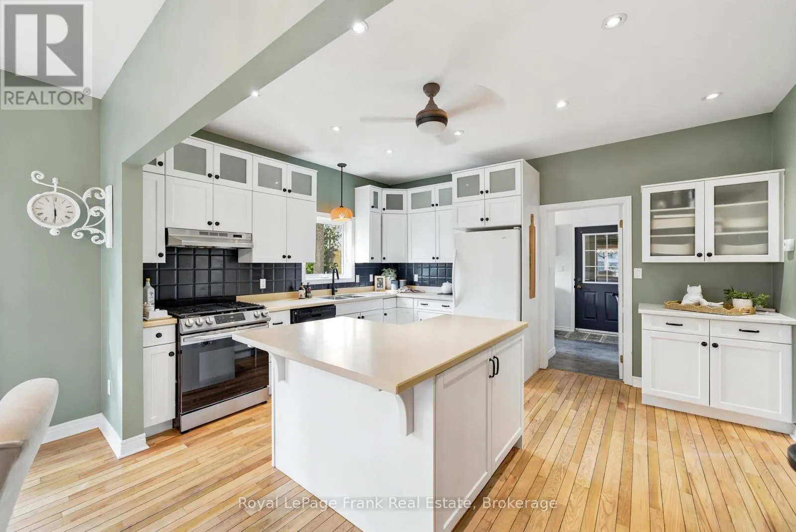 246 COCHRANE STREET