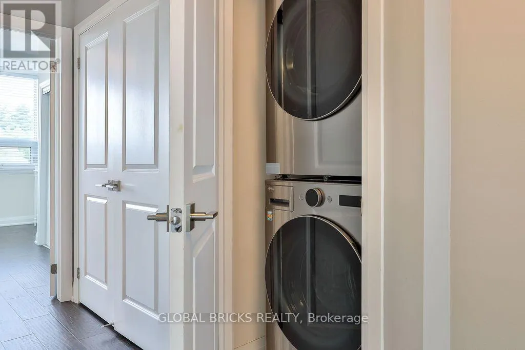 #38 - 1870 ALTONA ROAD