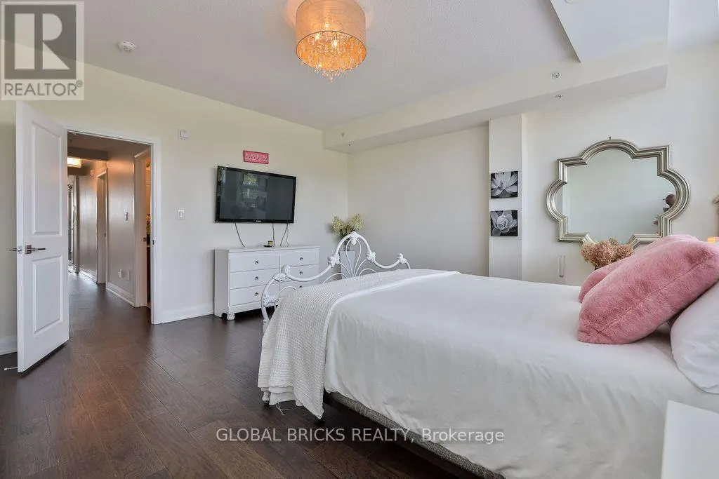 #38 - 1870 ALTONA ROAD