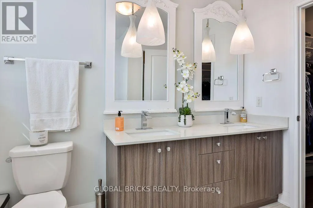 #38 - 1870 ALTONA ROAD