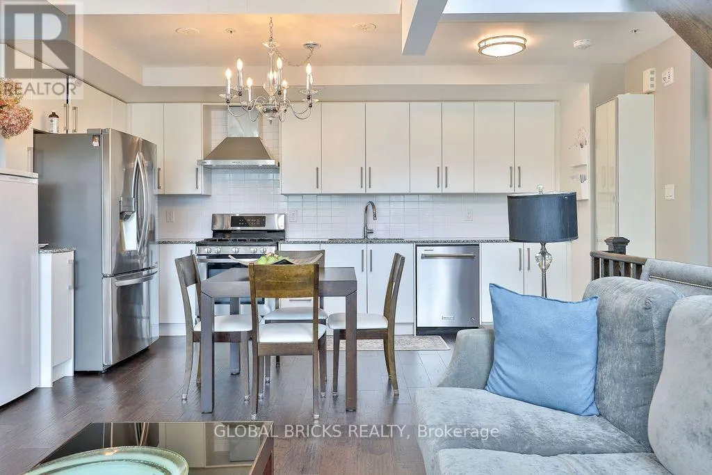 #38 - 1870 ALTONA ROAD