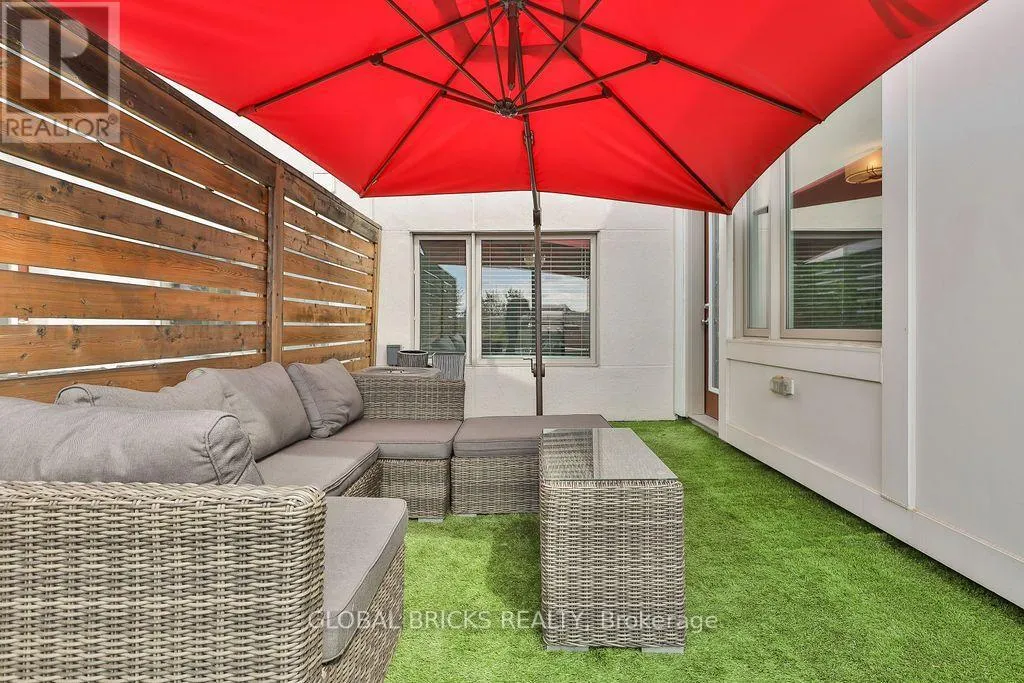 #38 - 1870 ALTONA ROAD