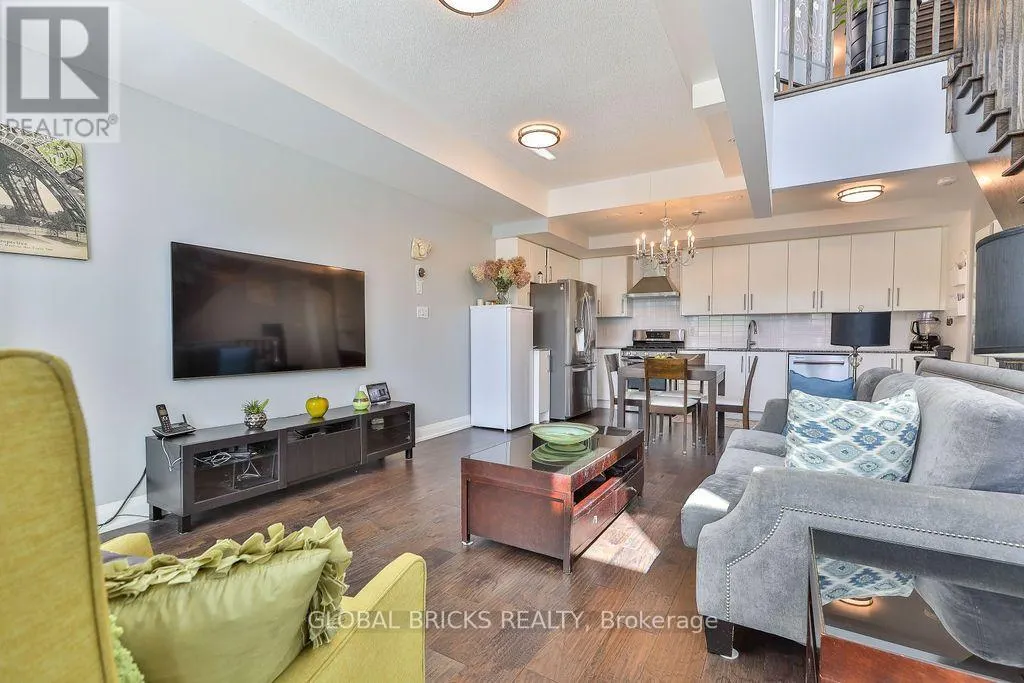 #38 - 1870 ALTONA ROAD