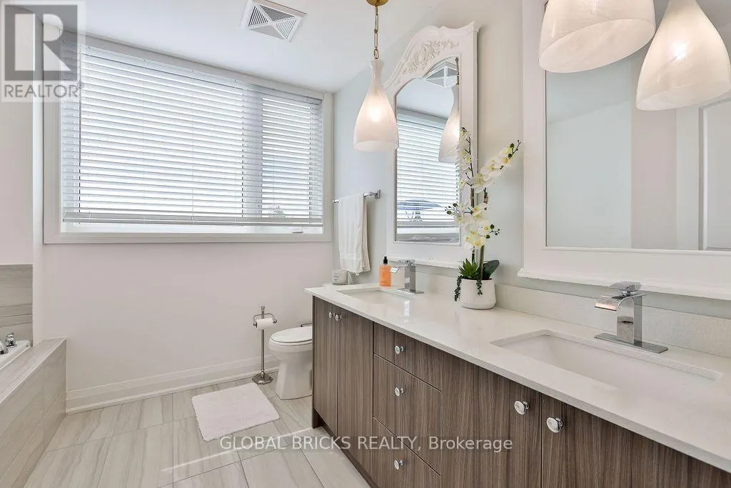 #38 - 1870 ALTONA ROAD