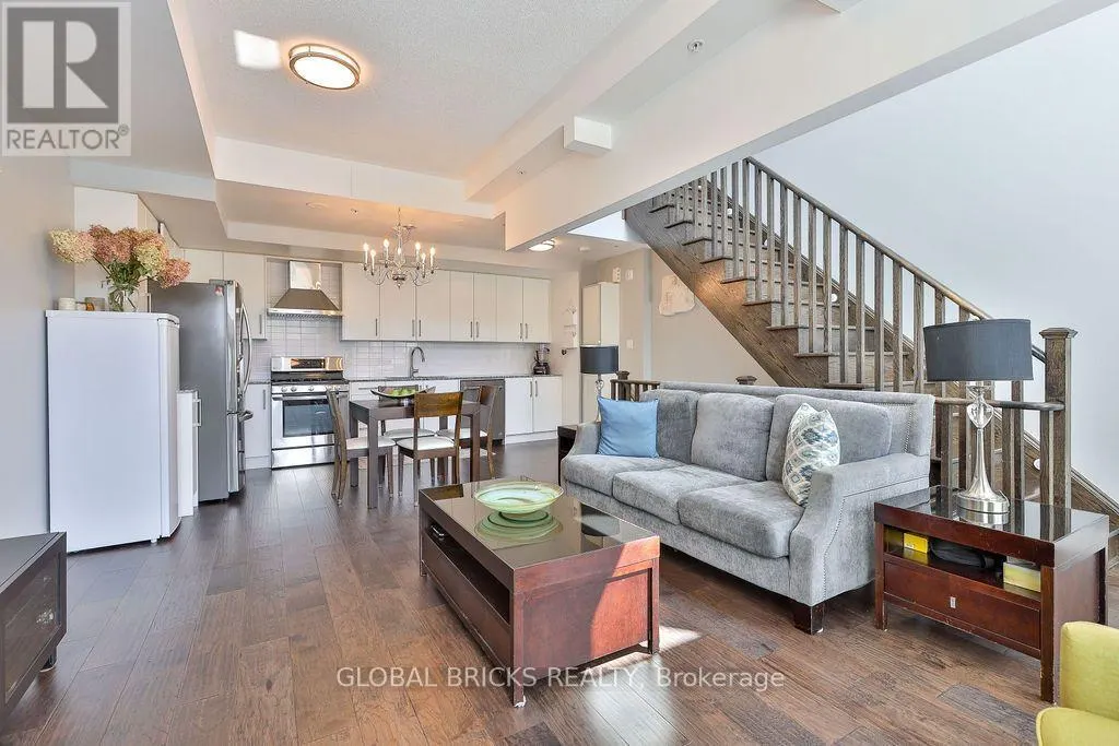 #38 - 1870 ALTONA ROAD