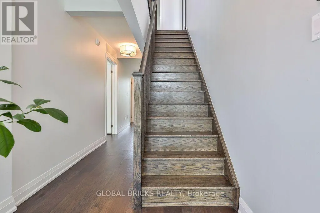 #38 - 1870 ALTONA ROAD
