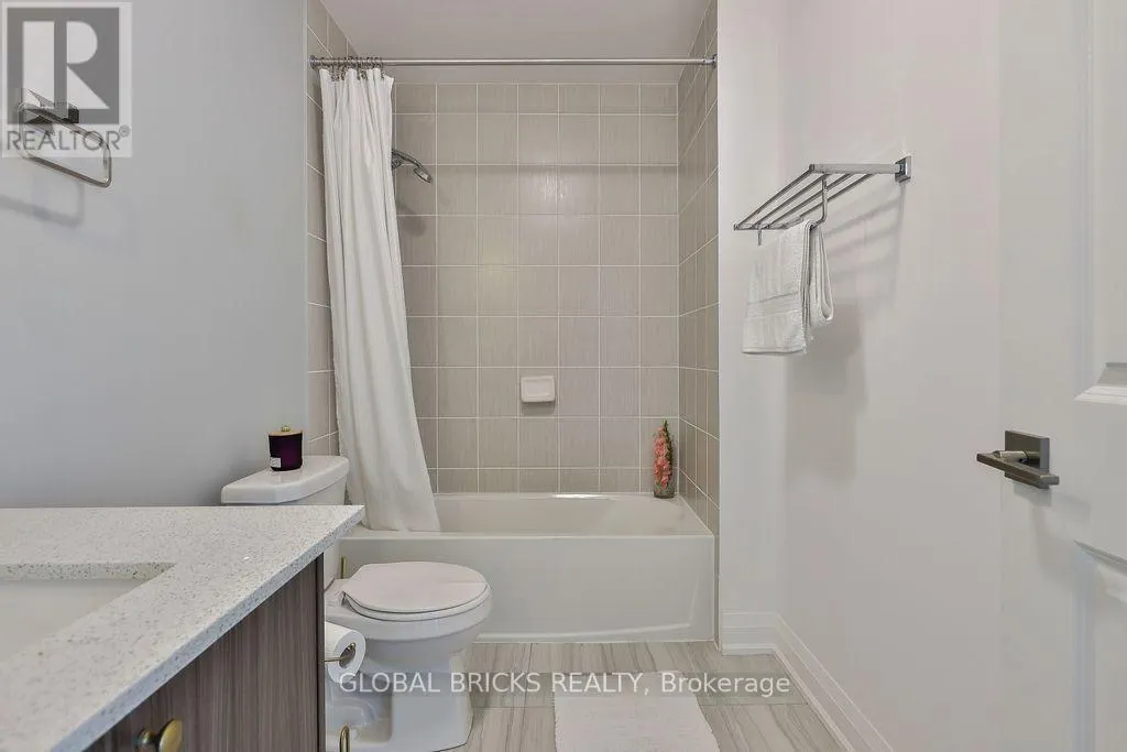 #38 - 1870 ALTONA ROAD