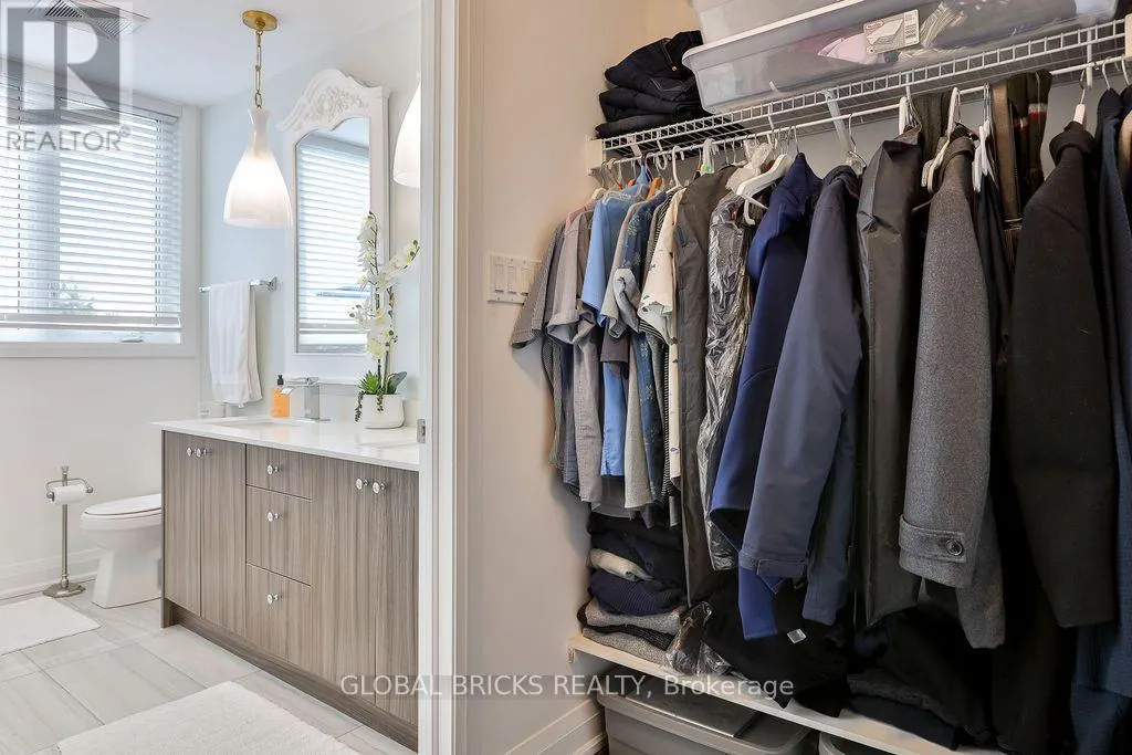 #38 - 1870 ALTONA ROAD