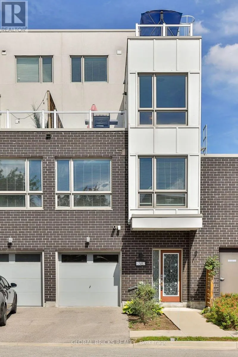 #38 - 1870 ALTONA ROAD
