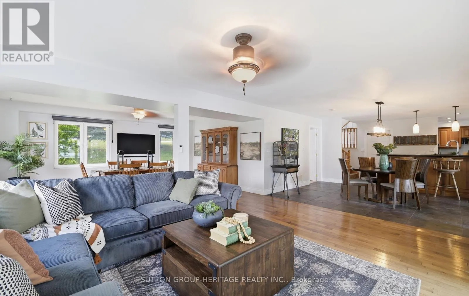 62 LAKESIDE BEACH ROAD