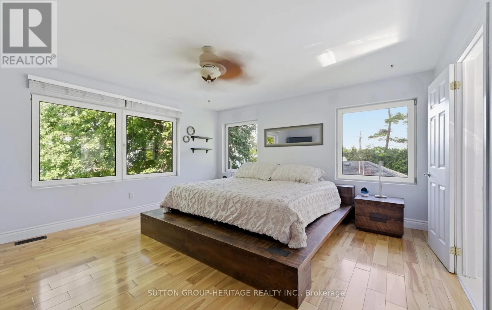 62 LAKESIDE BEACH ROAD