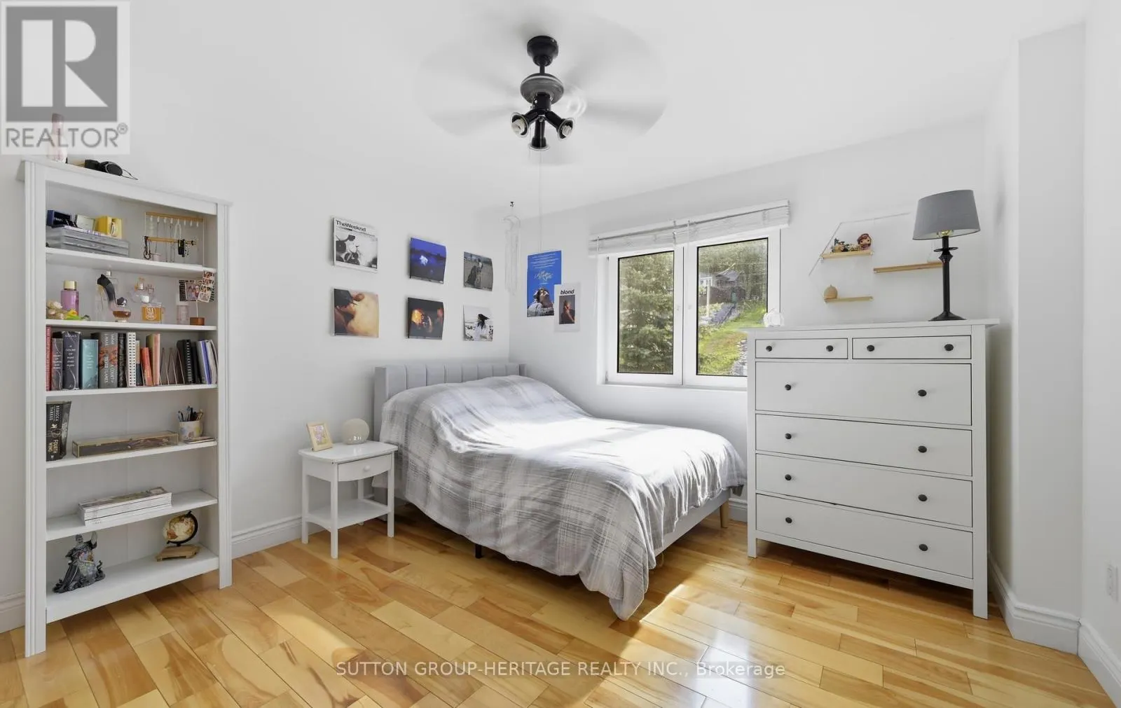 62 LAKESIDE BEACH ROAD