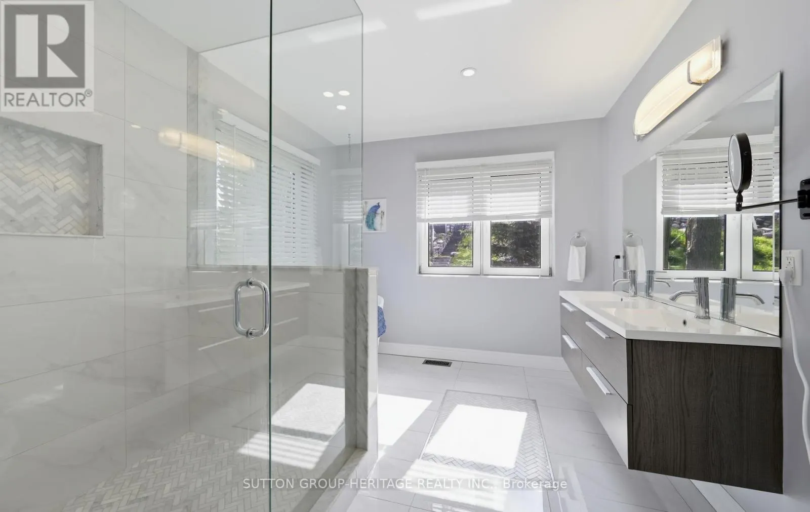 62 LAKESIDE BEACH ROAD