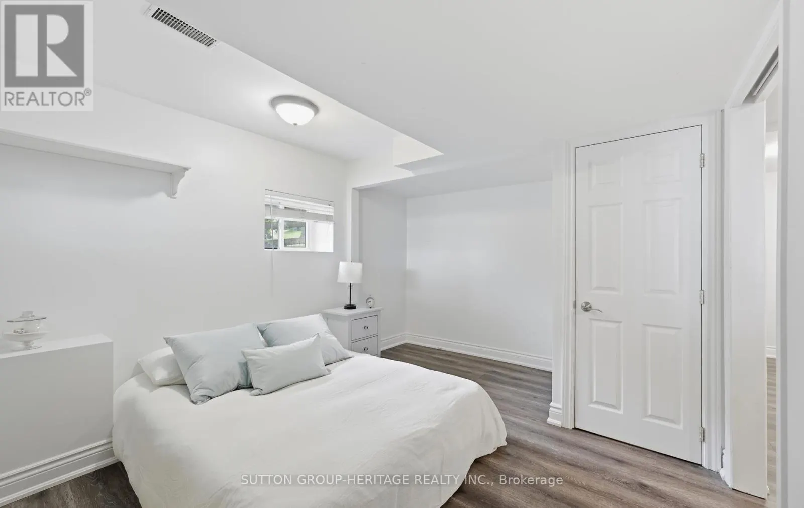 62 LAKESIDE BEACH ROAD