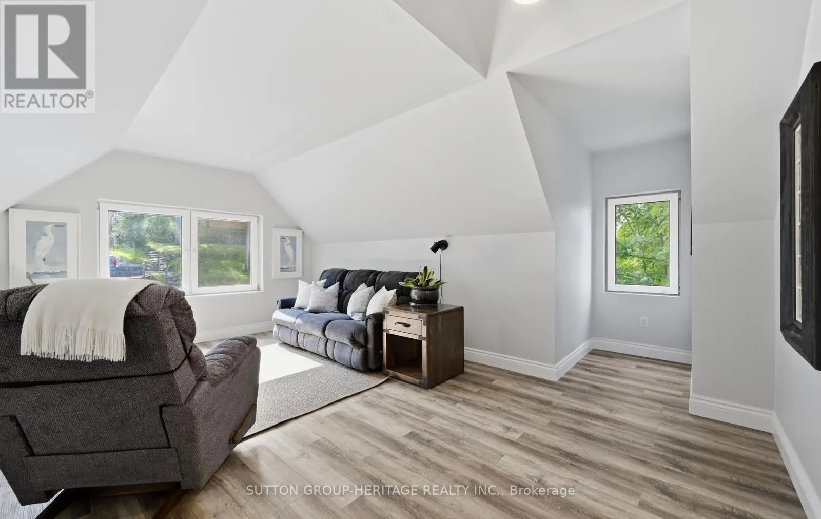 62 LAKESIDE BEACH ROAD