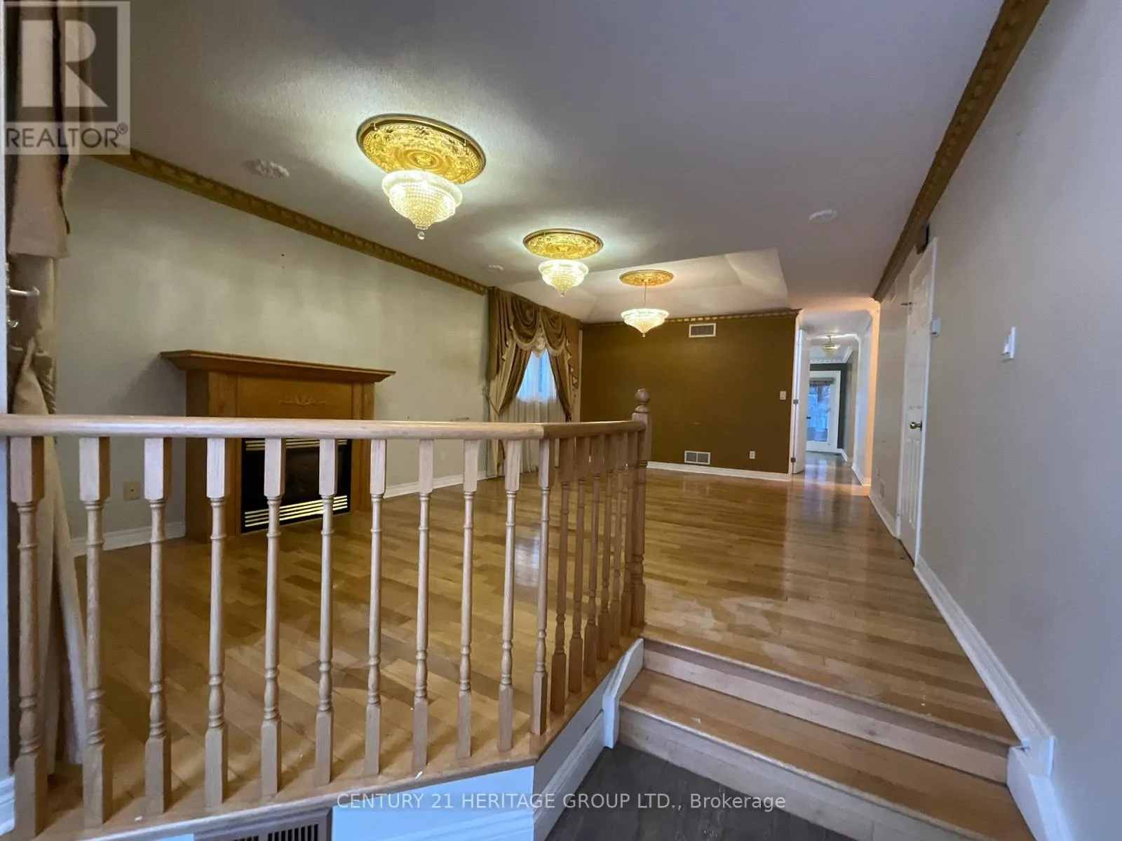 305 SANDRINGHAM DRIVE