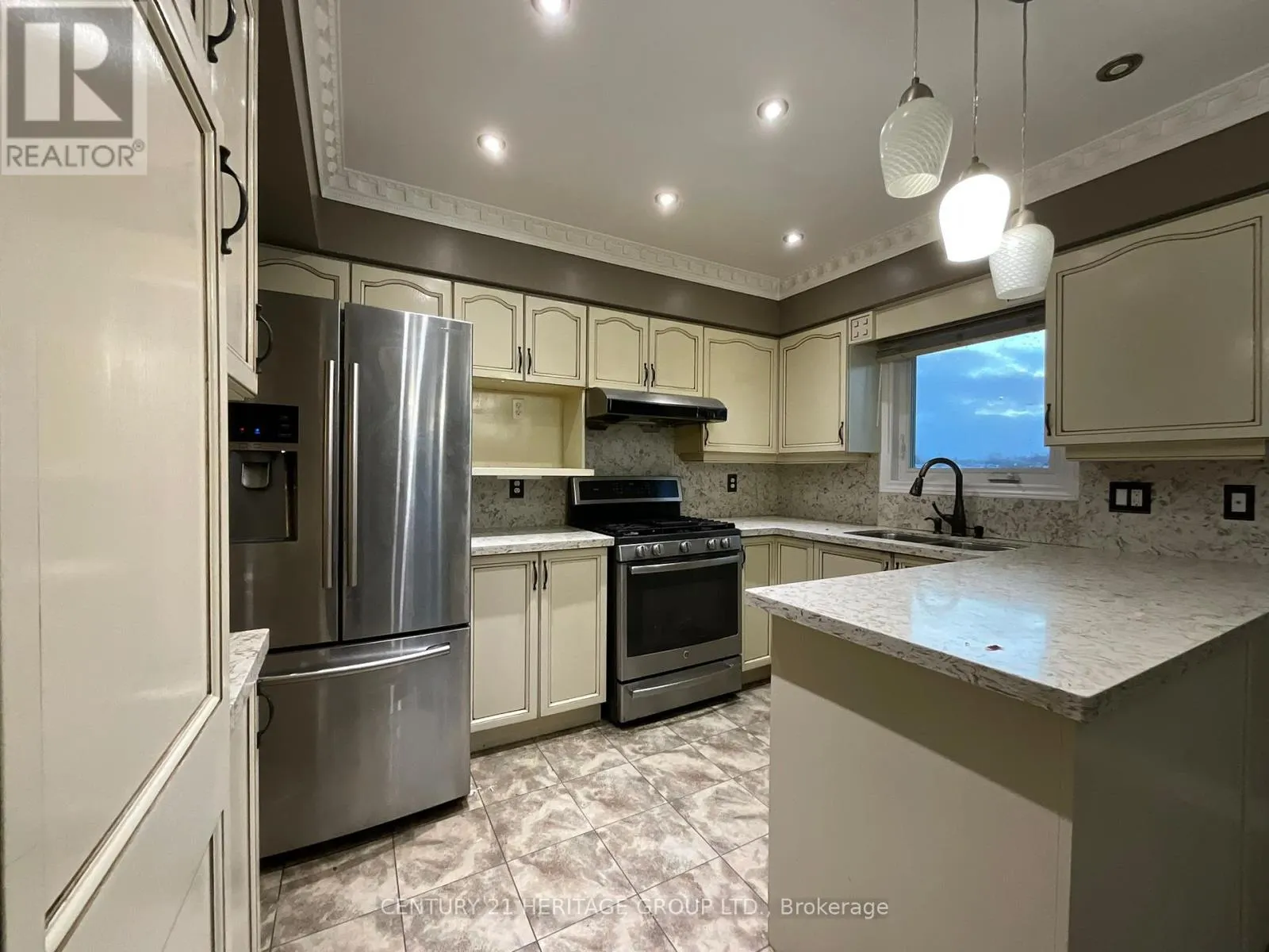 305 SANDRINGHAM DRIVE