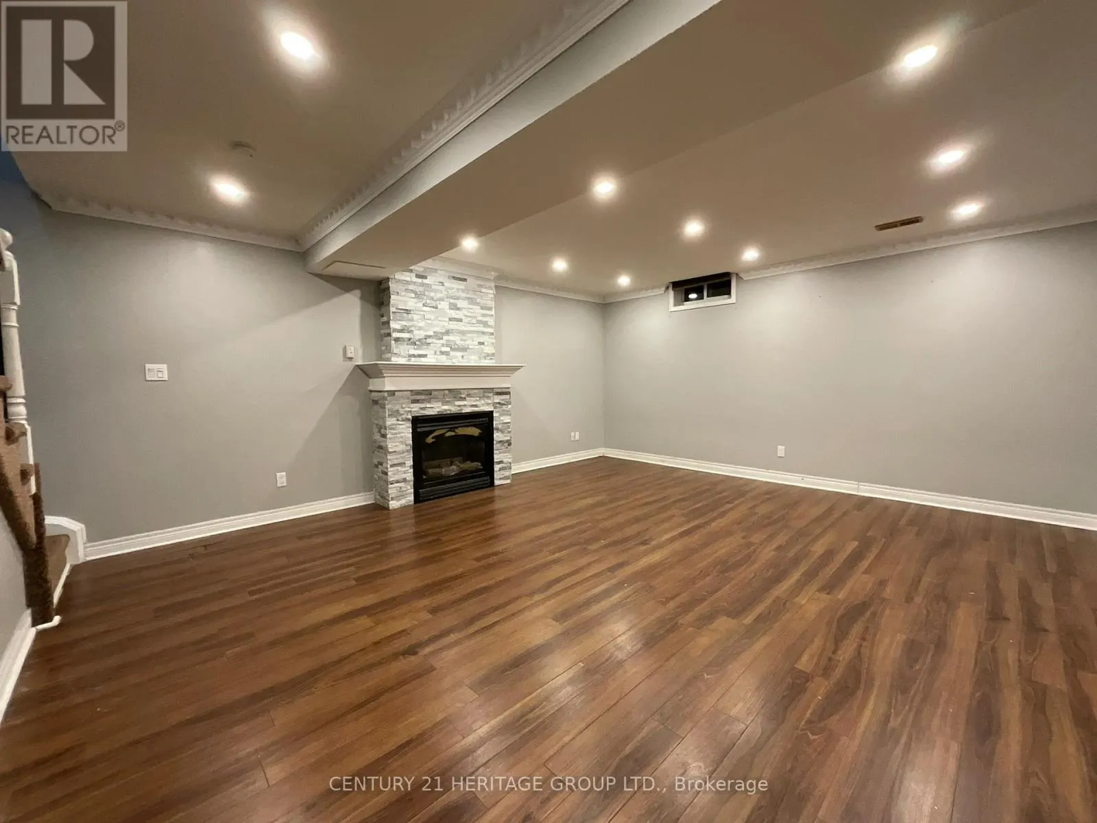 305 SANDRINGHAM DRIVE
