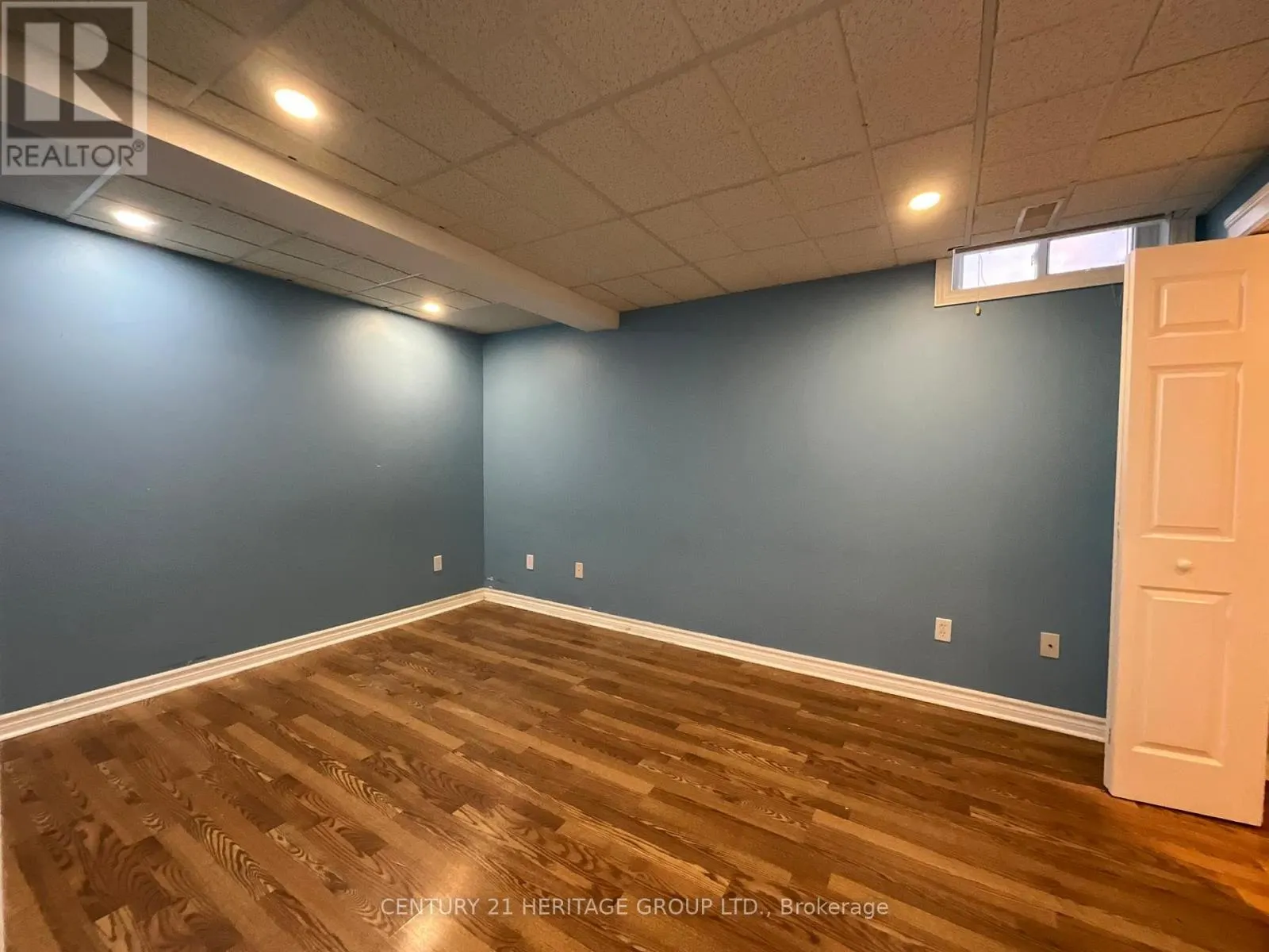 305 SANDRINGHAM DRIVE