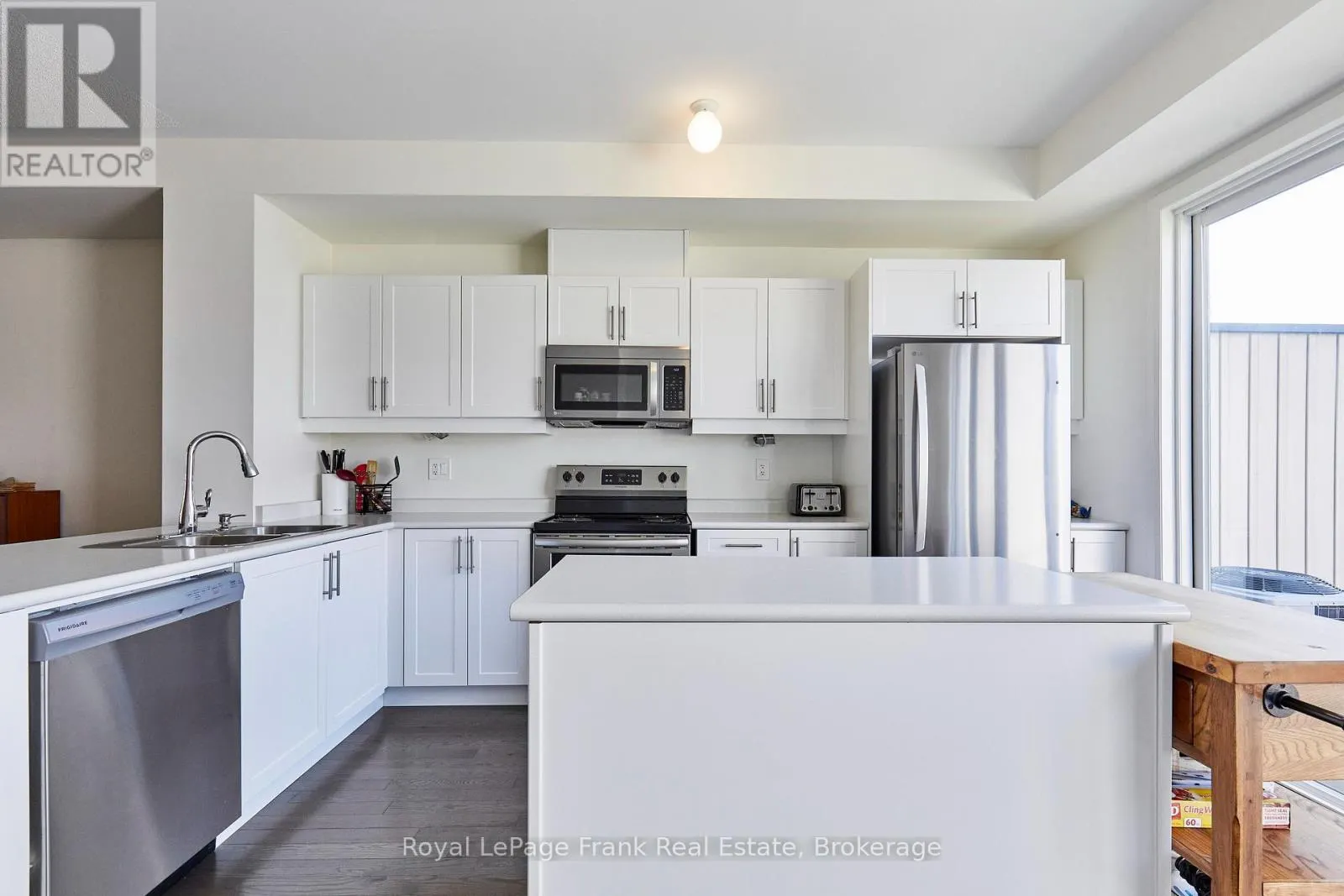 26 CLARINGTON BOULEVARD