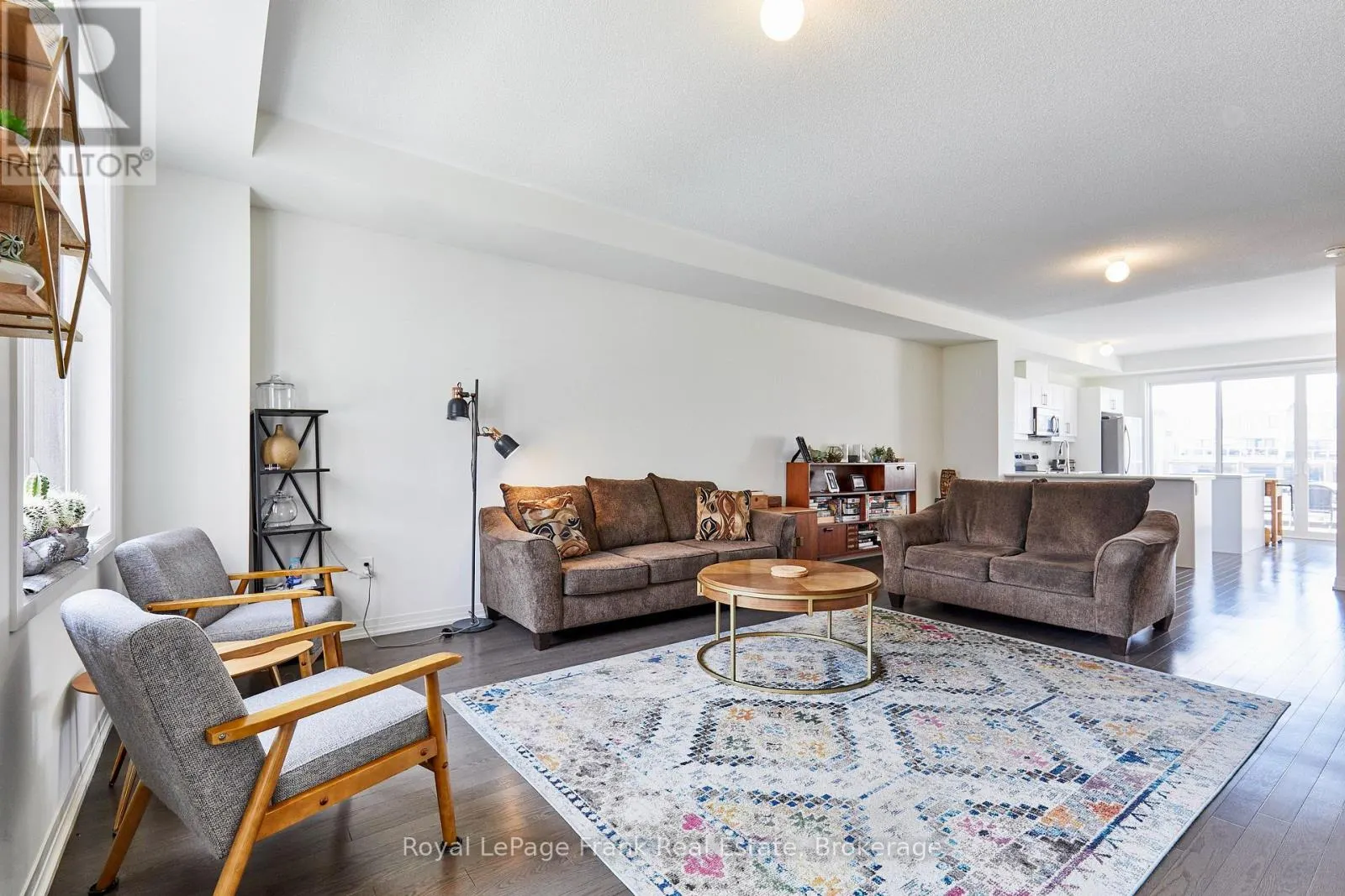 26 CLARINGTON BOULEVARD