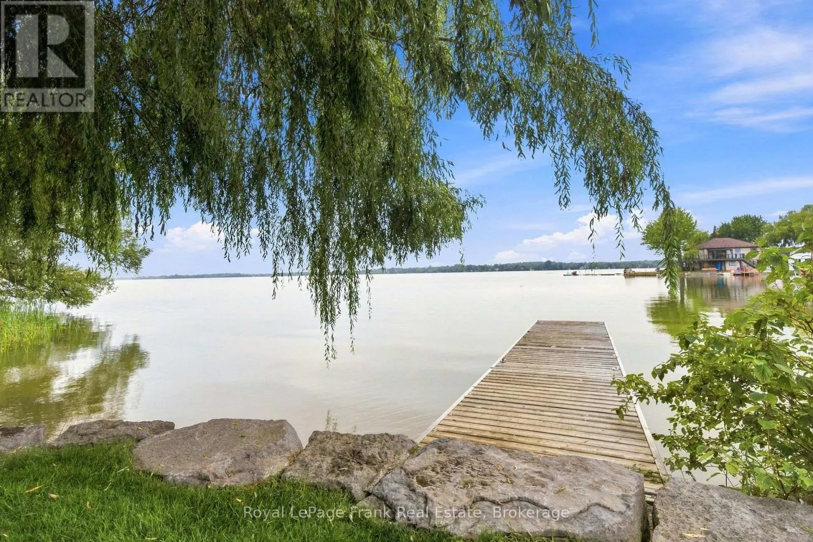 526 VIEW LAKE ROAD